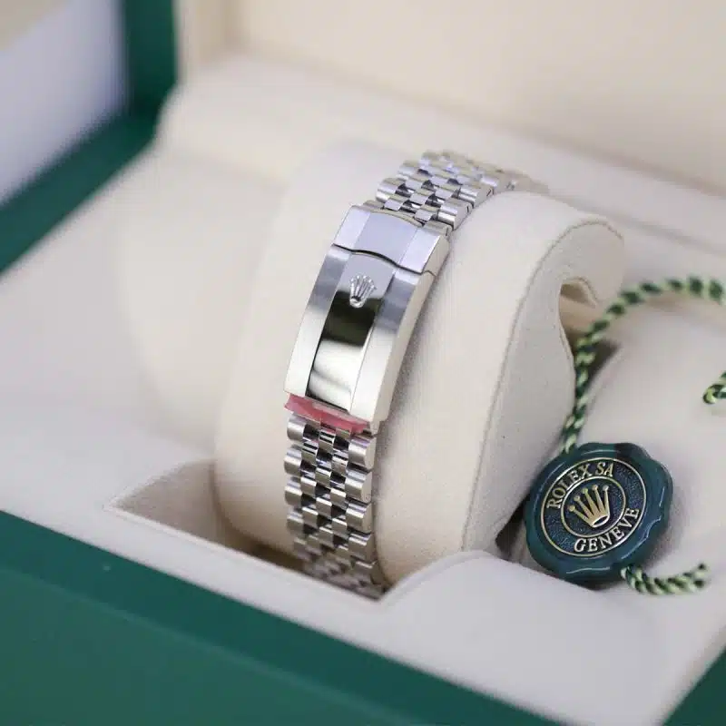 Rolex-126334-green-jub-5