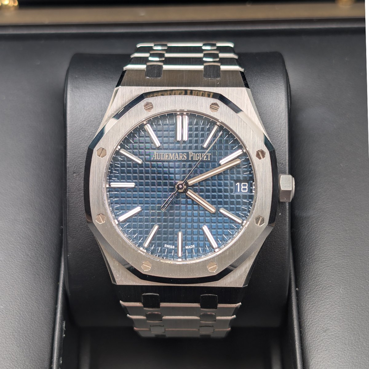 Audemars Piguet 15510ST.OO.1320ST.06 Royal Oak Blue Dial Stainless Steel Bracelet - Image 2