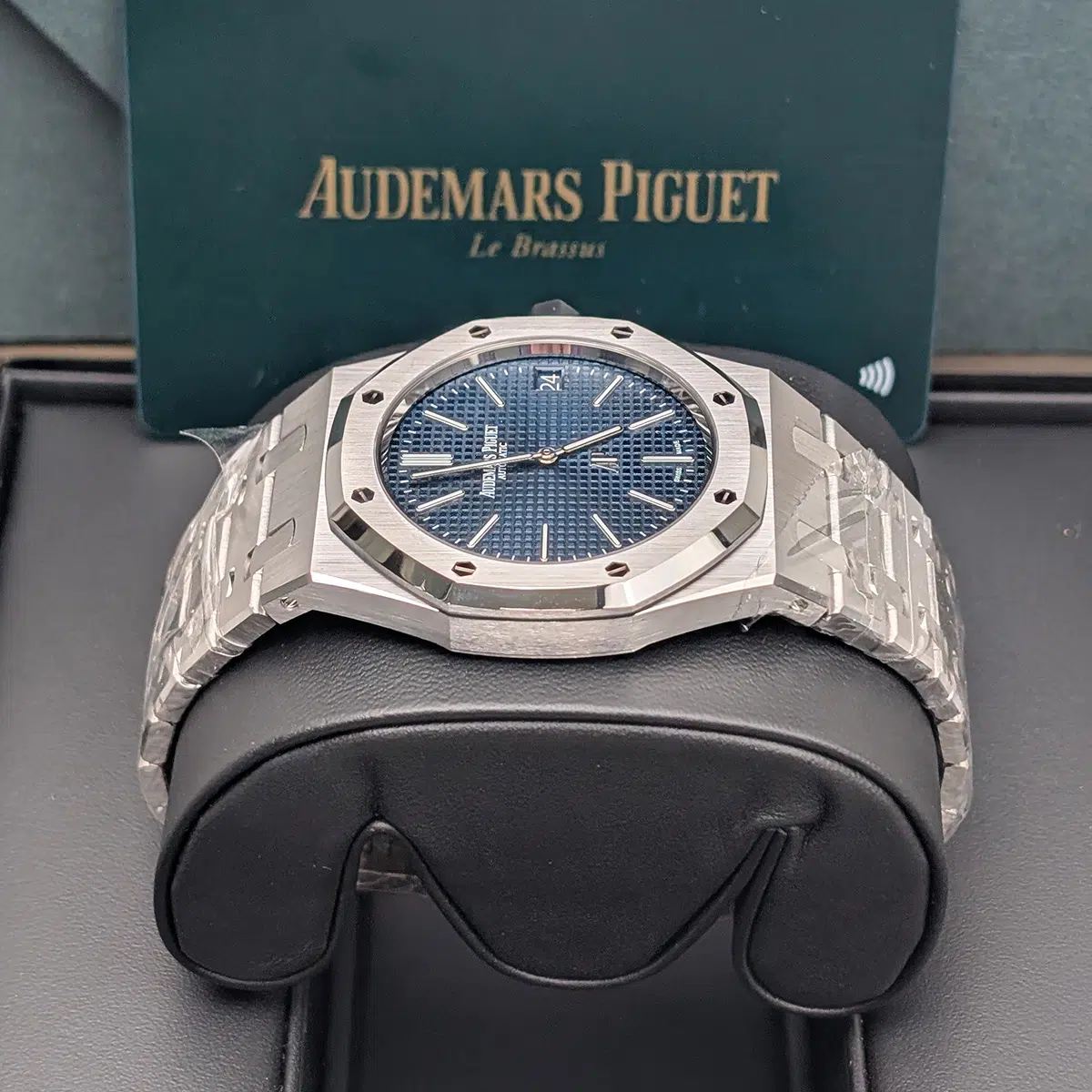 Audemars Piguet 16202ST.OO.1240ST.02 Royal Oak Blue Dial Stainless Steel Bracelet - Image 4